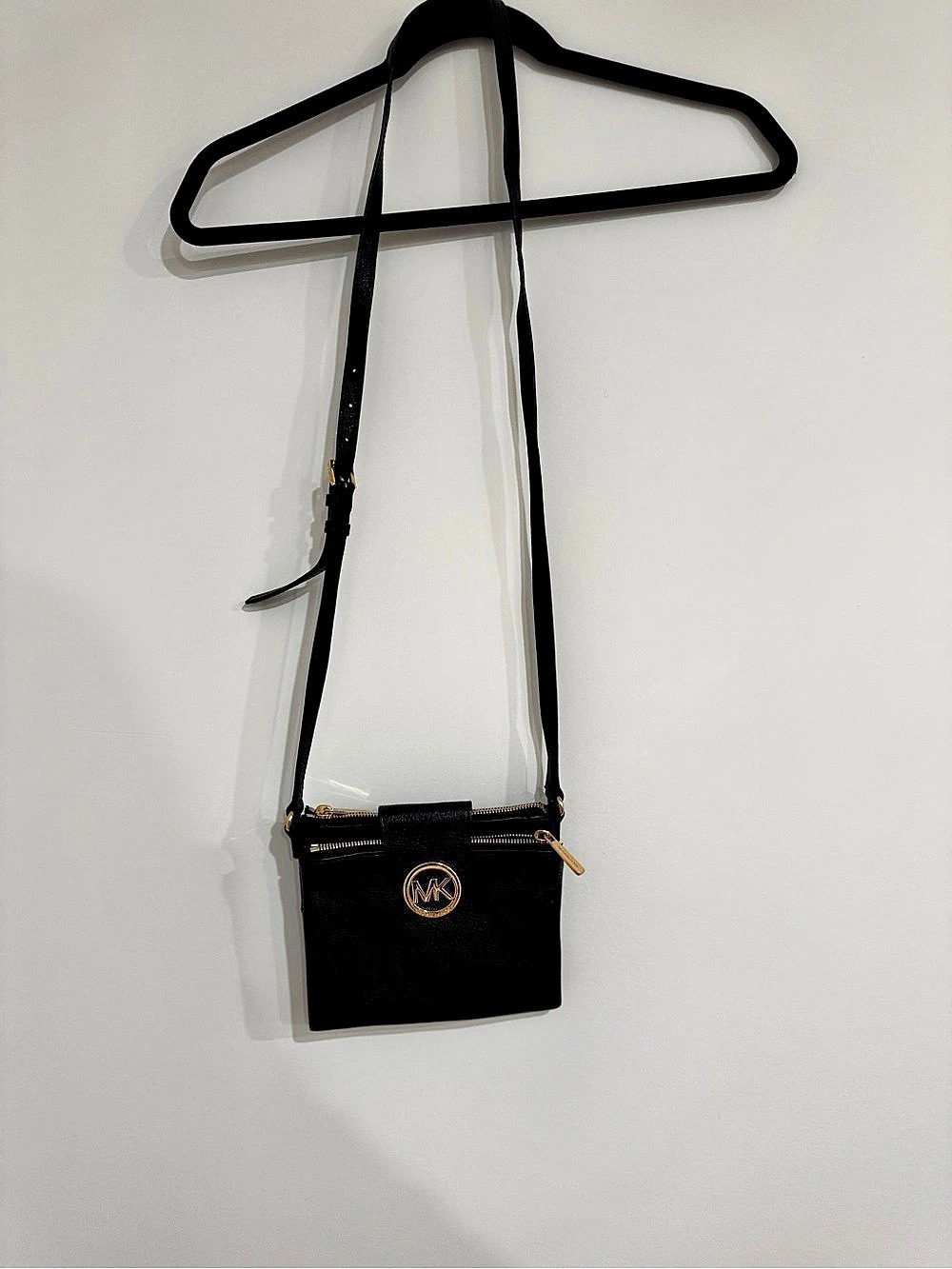Michael Kors Jet Set Small Pebbled Leather Smartphone Crossbody Bag Black